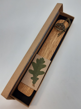 Load image into Gallery viewer, Gift Boxed Wooden Bookmark
